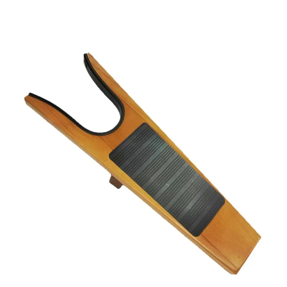 Tire-botte en bois – Retirer ses chaussures sans se baisser