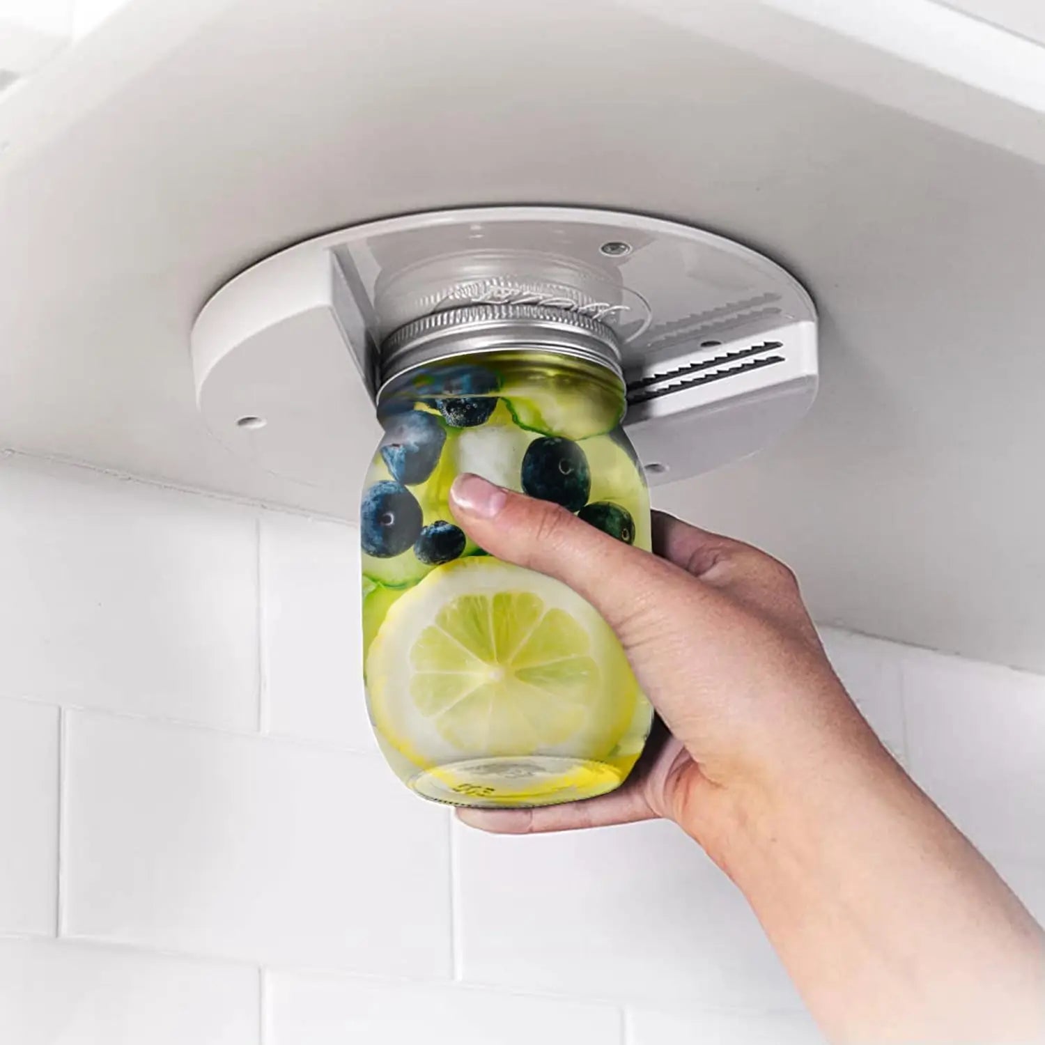 Ouvre-bocal une main pour mains fragiles